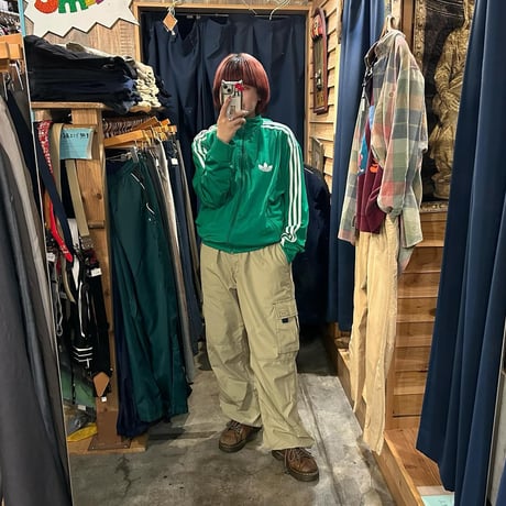 adidas トラックジャケット