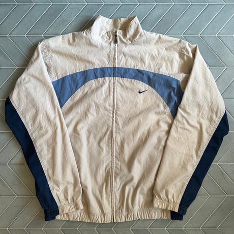 NIKE ナイロンジャケット