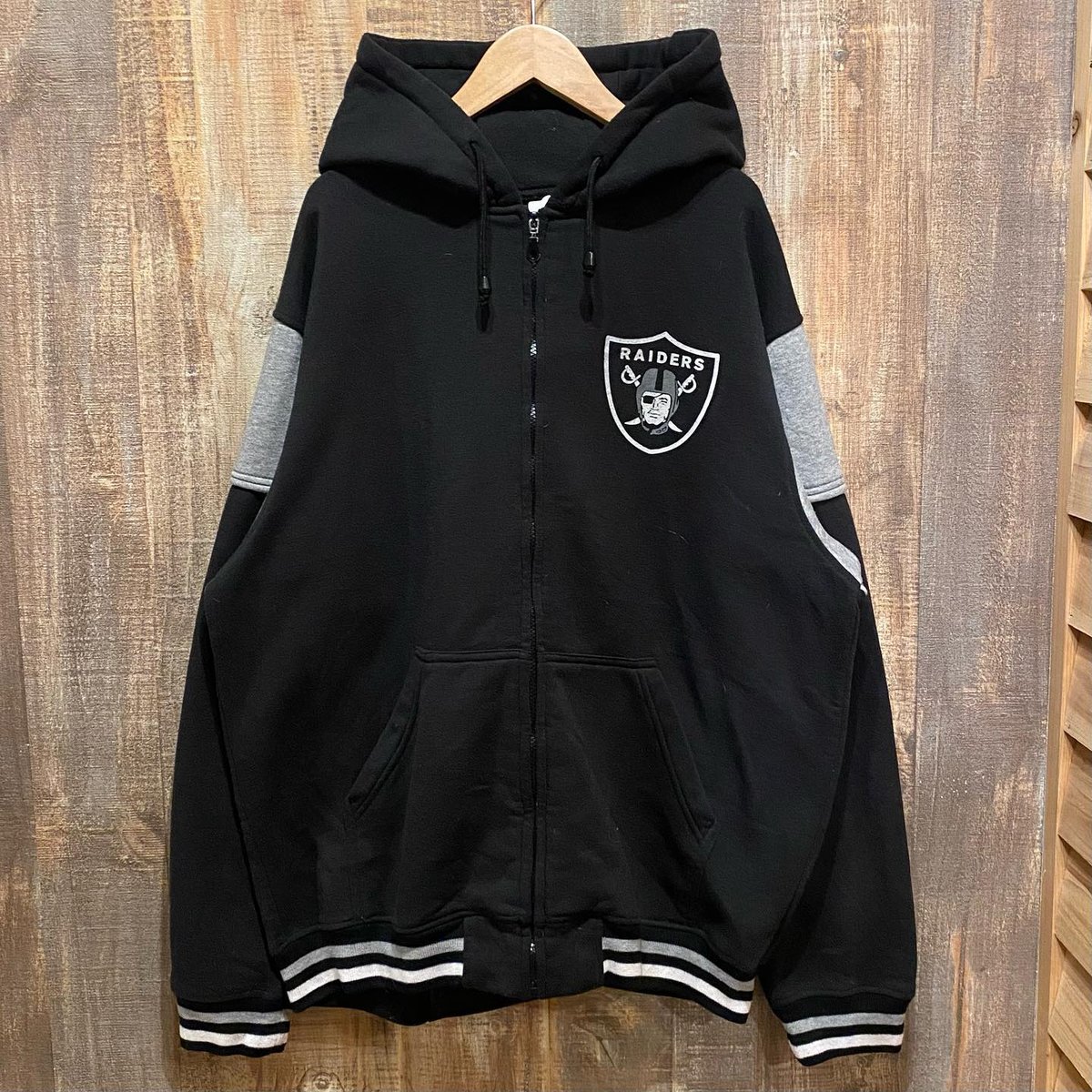 【海外限定】New era NFL ラスベガスレイダース パーカー fit=scale-down,w=1200