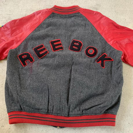 Reebokスタジャン