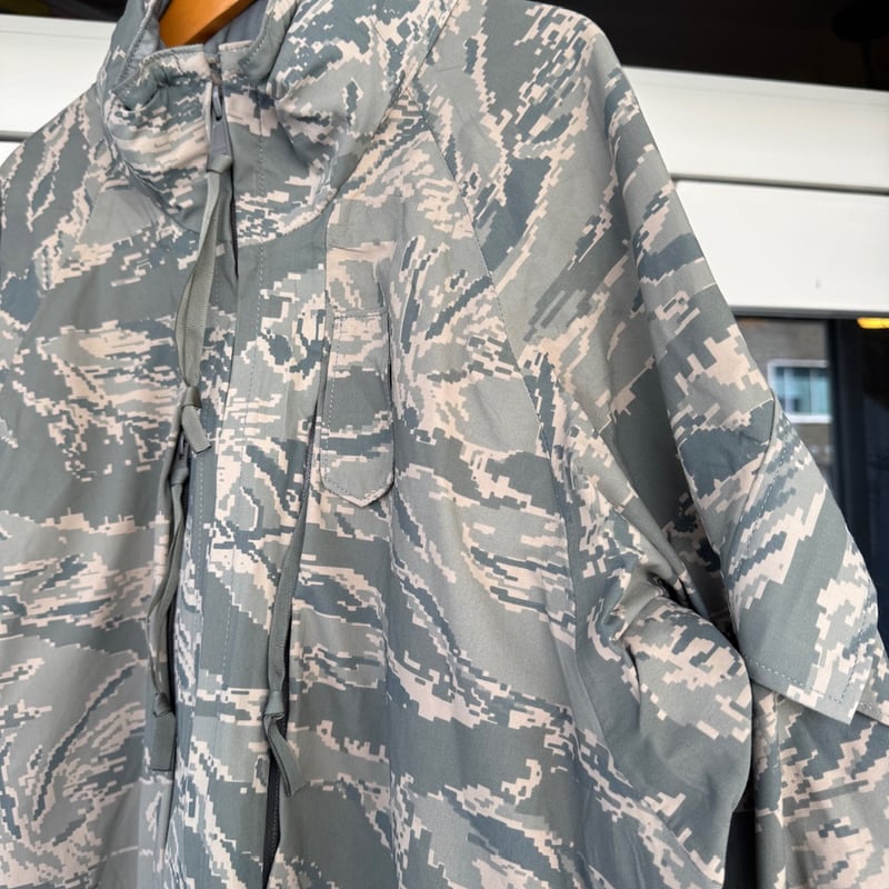 us air force デジタルタイガーカモGORE-TEX m/r アメリカ U.S.AIR FORCE APECS ABU デジタル タイガーカモ GORE-TEX パー