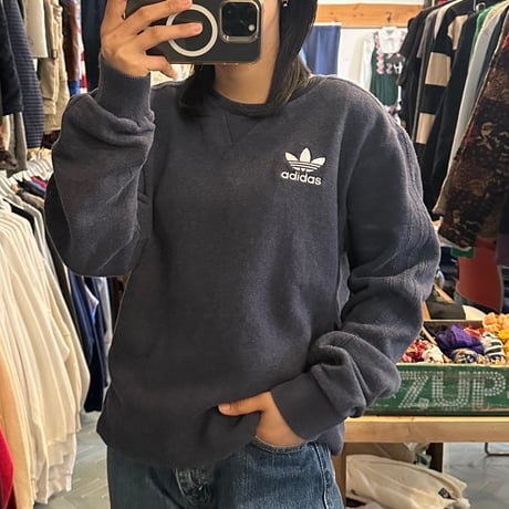 adidas ワンポイントスウェット