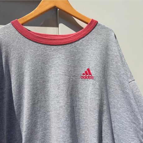 adidas ワンポイント刺繍リンガーTシャツ