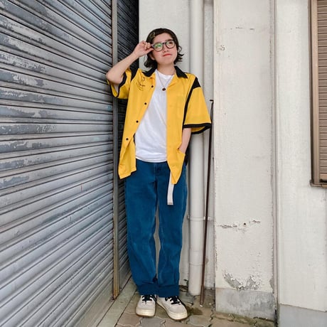 イエローボーリングシャツ