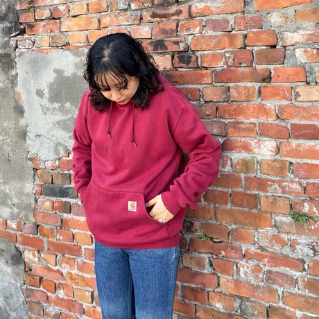 Carhartt シンプルフーディー