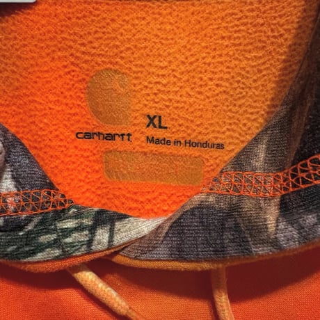 Carhartt ブリーチ加工フーディー