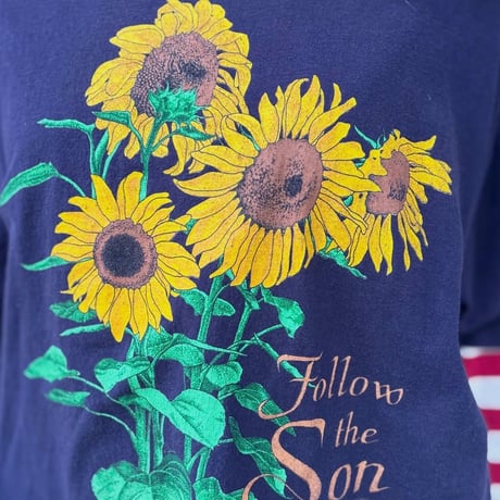 DELTA ひまわりプリントTシャツ