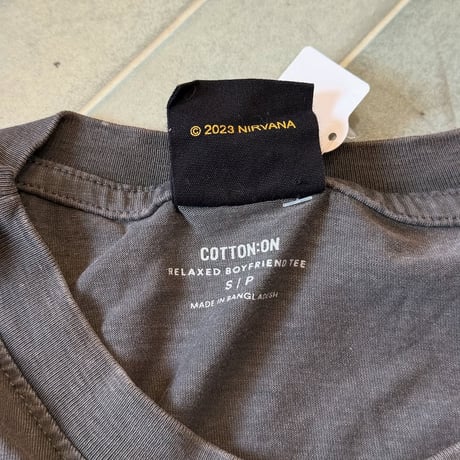 NIRVANA にこちゃんTシャツ