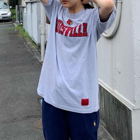 Louisville CardinalsチームTシャツ