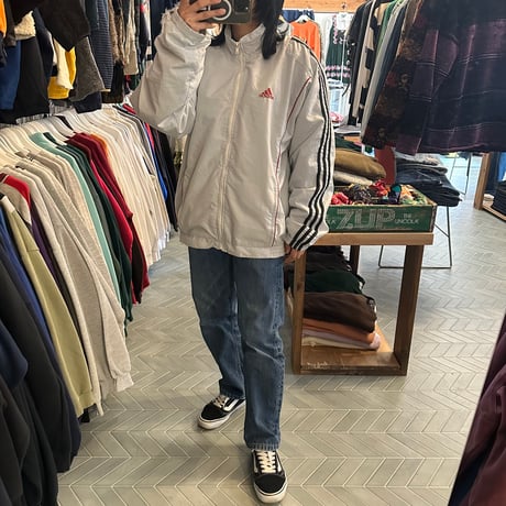adidas ナイロンジャケット