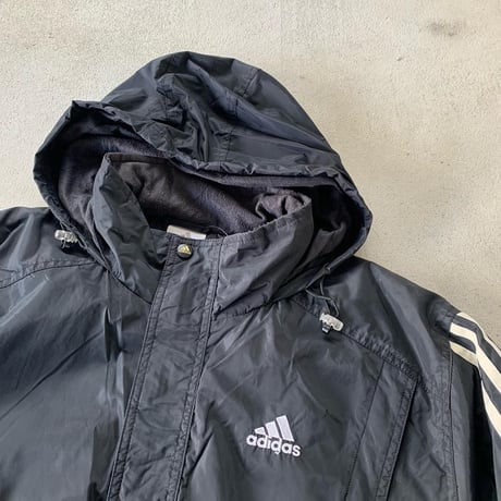 adidasナイロンジャケット
