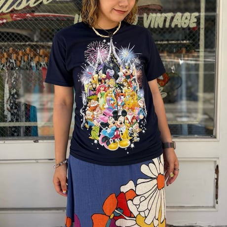 ディズニーキャラクター集合Tシャツ