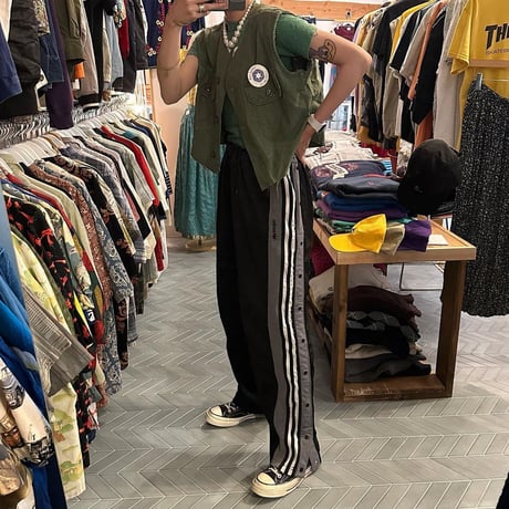 adidasスナップトラックパンツ🪽