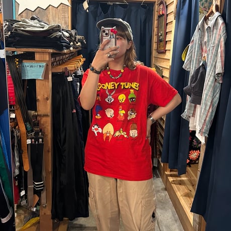 LOONEY TUNES キャラクターTシャツ