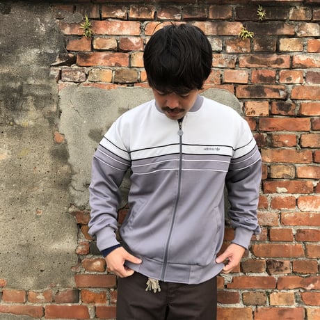 adidasジャージ  L