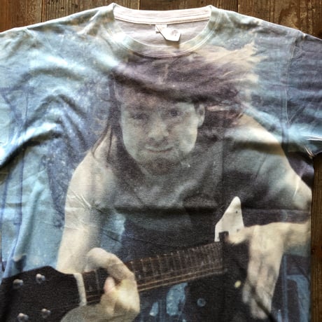 Kurt Cobain Tシャツ