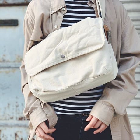【新品】キャンバスボディバッグ