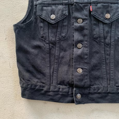 Levi's後染め黒デニムベスト