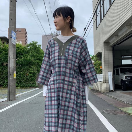 Ｖネックチェックワンピース