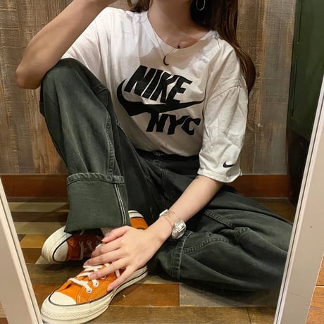 NIKEロゴプリントTシャツ