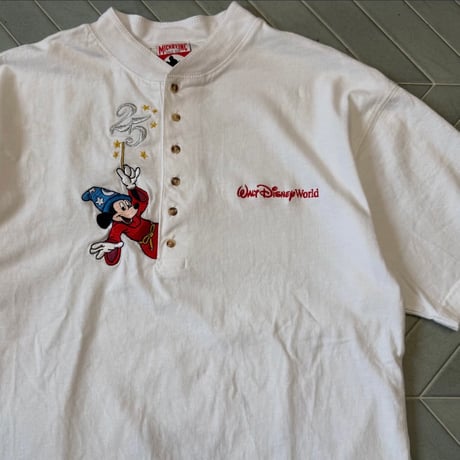 90s ファンタジア刺繍ヘンリーTシャツ