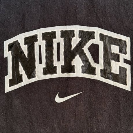 NIKE ロゴプリントパーカー