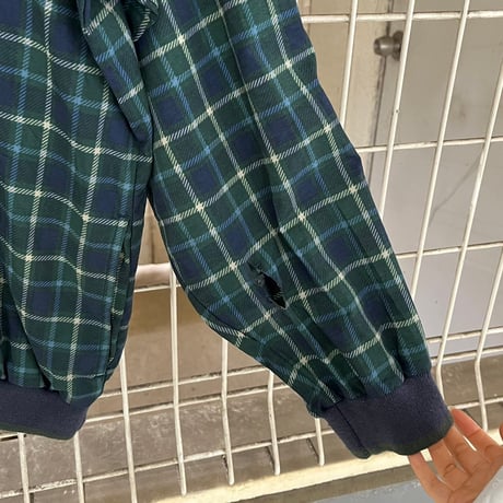 IZOD ナイロンプルオーバー