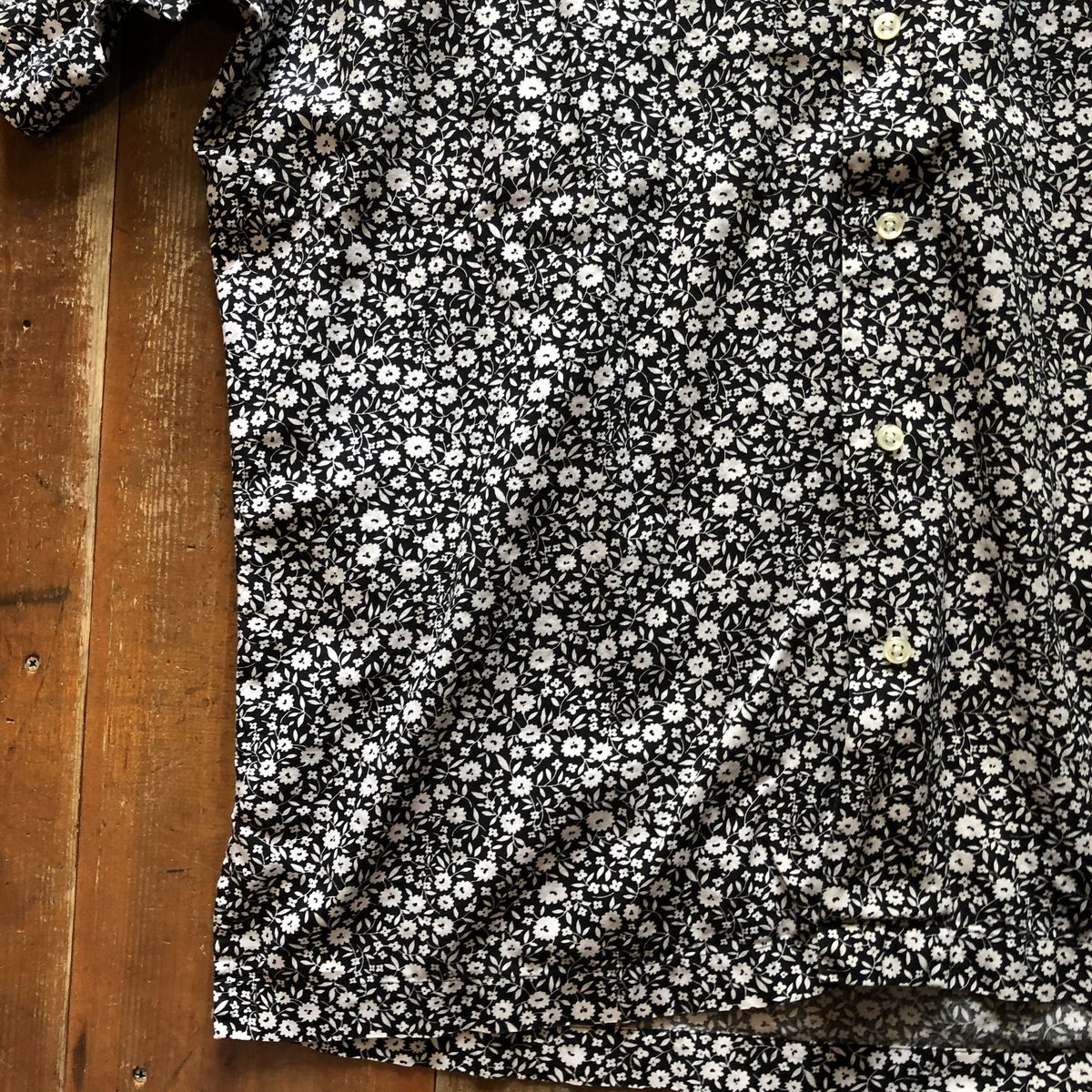 90s Ralph Lauren M 黒　総柄　オープンカラーシャツ　花柄 Ralph Lauren白黒花柄オープンカラーシャツ | CUSTOM FEVER