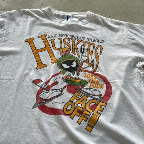USA製Michigan Tech Huskies Tシャツ