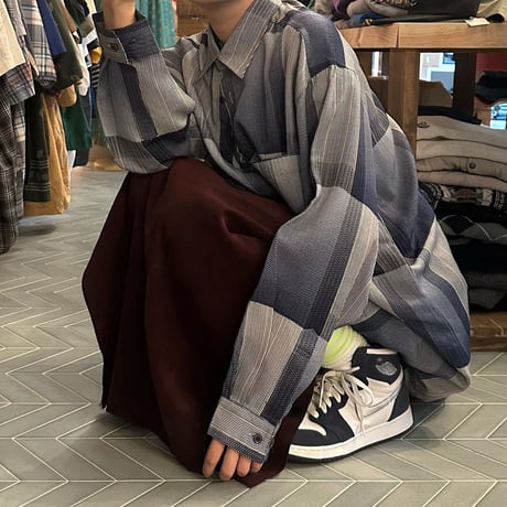グラデーションポリエステルチェックシャツ