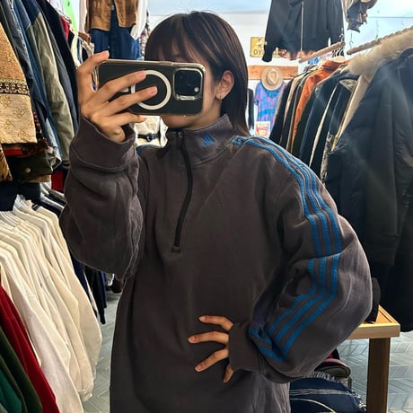 adidas ハーフジップスウェット