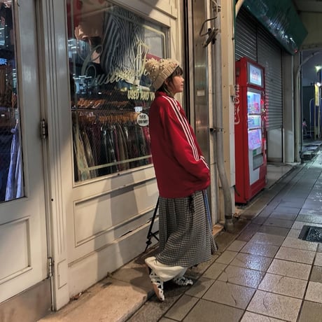 adidas ハーフジップナイロンプルオーバー