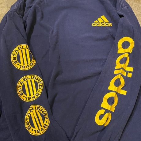 USA製adidasロンＴ