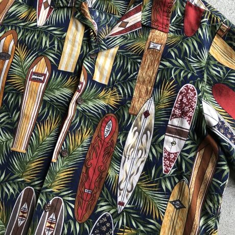ハワイ製サーフボード 総柄シャツ