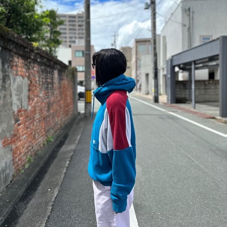 NIKEハイネックハーフジップパーカー