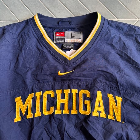 NIKE MICHIGAN プルオーバー