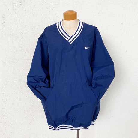 NIKE Vネックナイロンプルオーバー