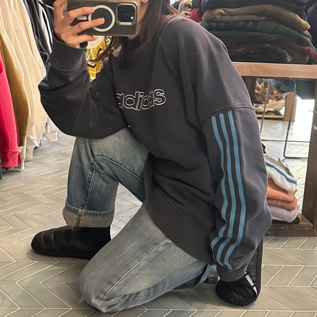 adidas ラグランロゴスウェット