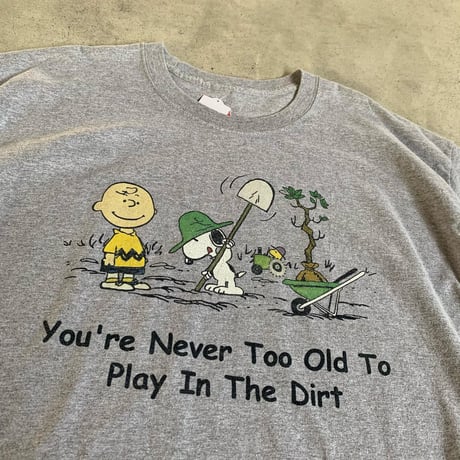 スヌーピープリントTシャツ