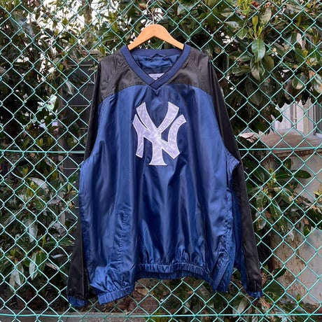 NY Yankees ロゴプルオーバー