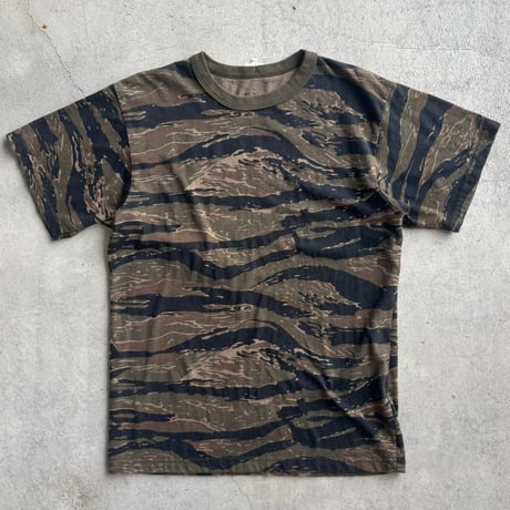 タイガーストライプカモ柄Tシャツ