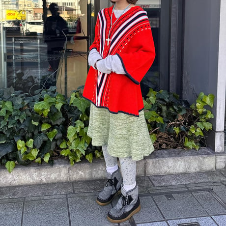 Ｖネックデザインニット