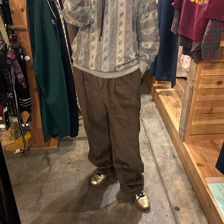 太畝コーデュロイパンツ