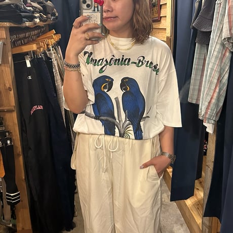 amazonia-Brasil インコ グラフィックTシャツ