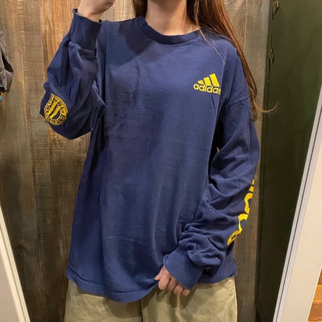 USA製adidasロンＴ