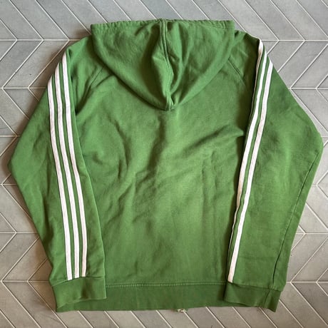 adidas ラインジップパーカー
