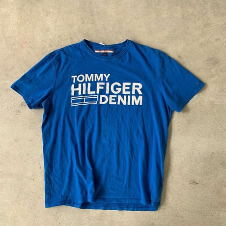 TOMMY HILFIGER　Tシャツ