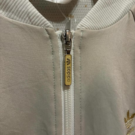 adidasトラックジャケット