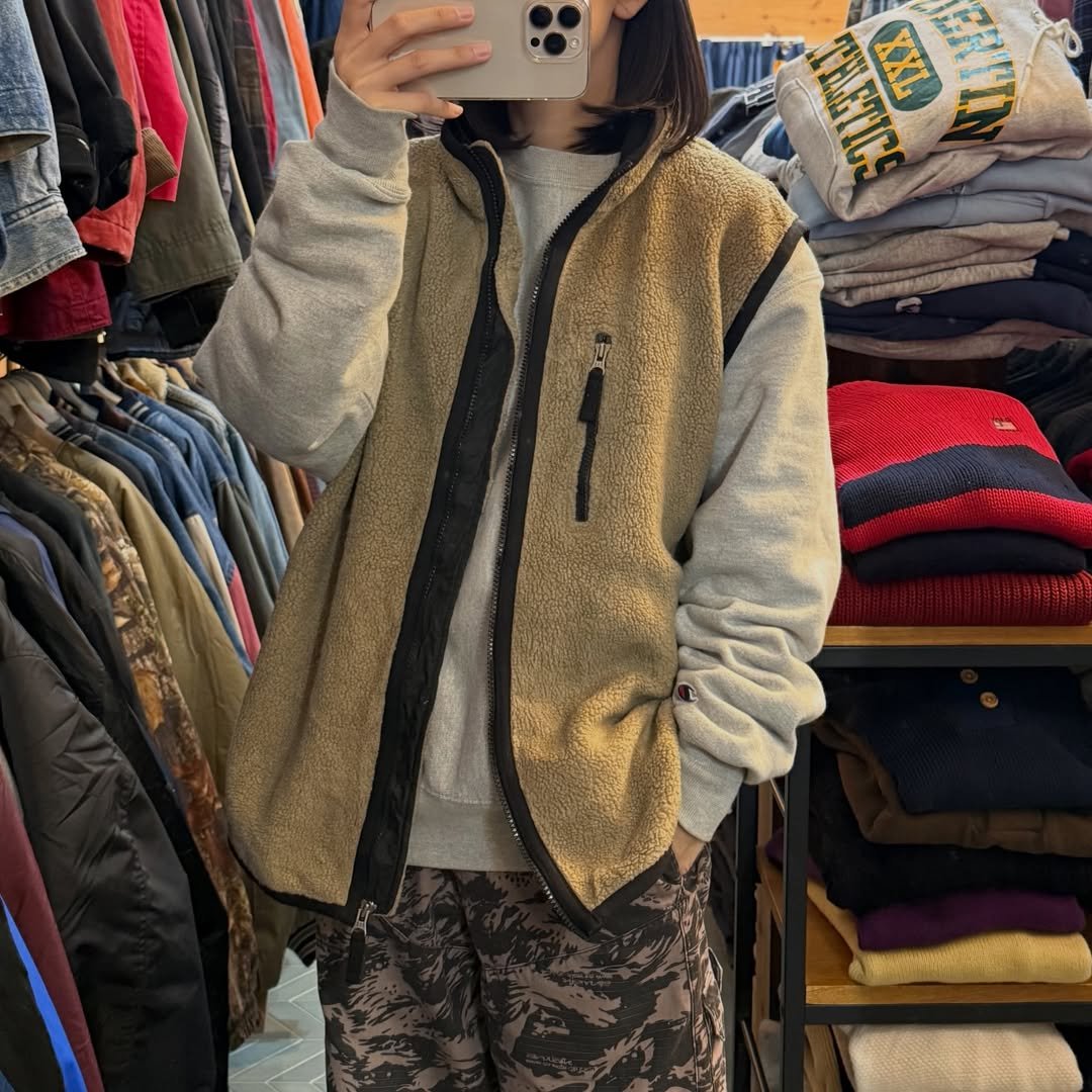 GW特価！A BATHING APE 90年代初期 ベージュ フリース ベスト GW特価！A BATHING APE 90年代初期 ベージュ フリース ベスト