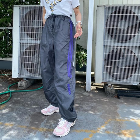 adidas裏地付きナイロンパンツ